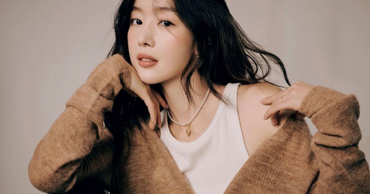 Phong cách thời trang tinh tế của Han Sun Hwa khiến cộng đồng mạng mê đắm