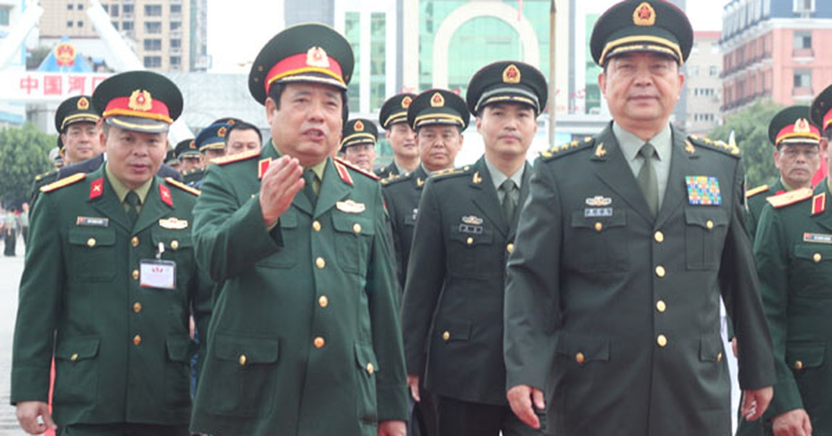 Giao lưu hữu nghị quốc phòng biên giới Việt - Trung