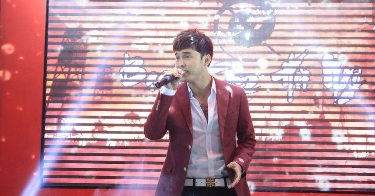 'Tay Chơi Bố Già' Ưng Hoàng Phúc tái xuất Võ Lâm