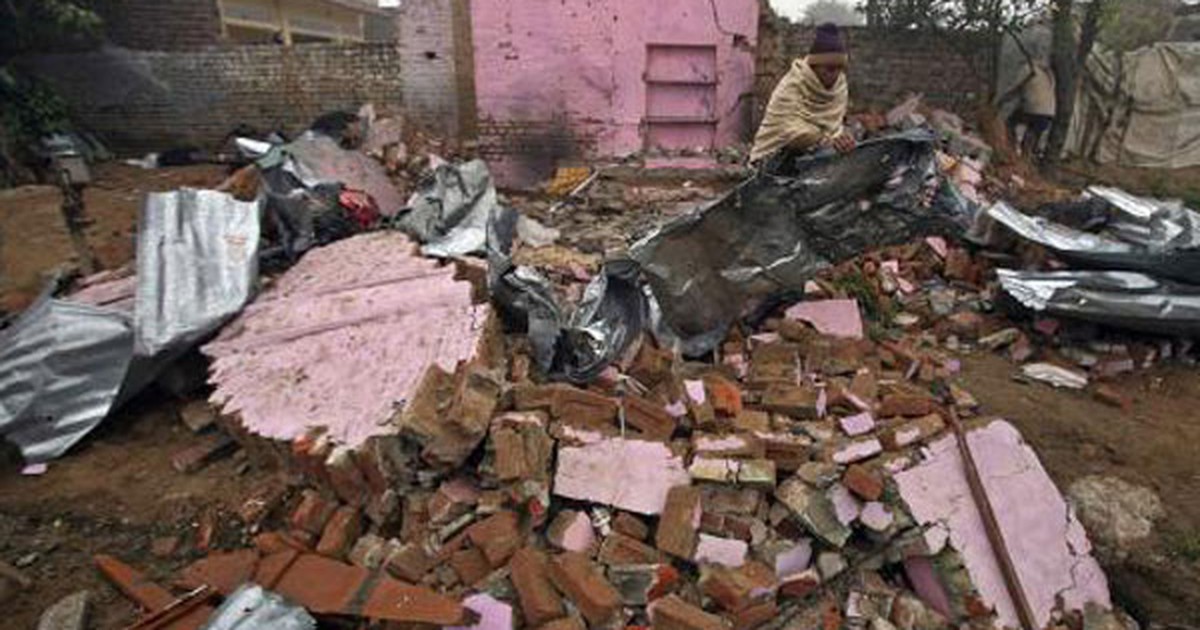 Ấn Độ - Pakistan tiếp tục giao tranh, 10.000 người bỏ nhà