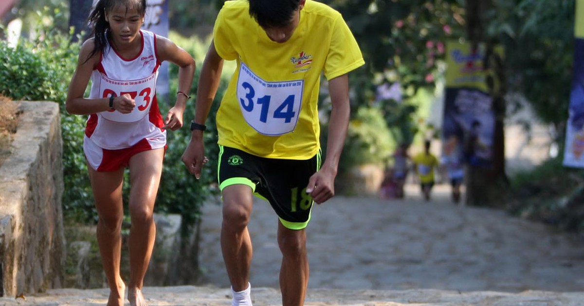 Thể thao leo núi: Gian nan chinh phục đỉnh cao Bà Rá