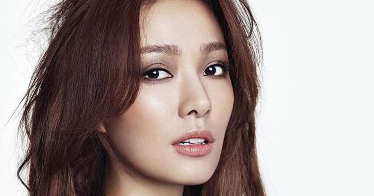 Bà xã Kwon Sang Woo tái xuất màn ảnh rộng sau 8 năm vắng bóng