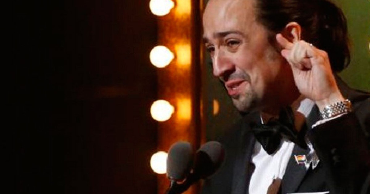 Nghệ sĩ tiếc thương nạn nhân trong vụ xả súng tại hộp đêm Orlando