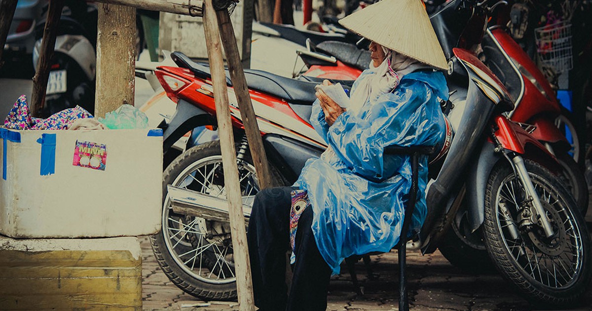 Giá rét mùa đông, người Hà Nội run rẩy mưu sinh giữa phố