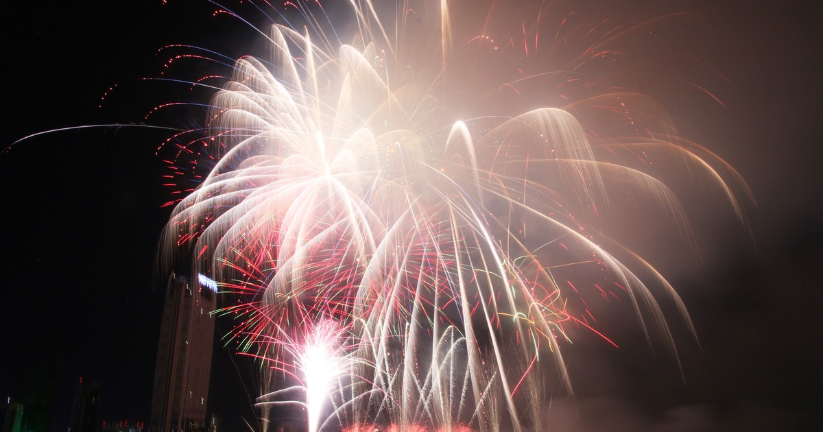 Đại tiệc ánh sáng mừng sinh nhật thứ 10 DIFF