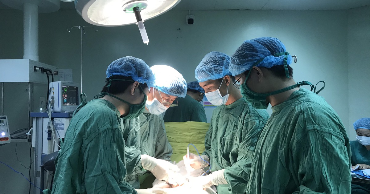 Vòng tránh thai 'lạc trôi' xuyên thủng thành bàng quang bệnh nhân