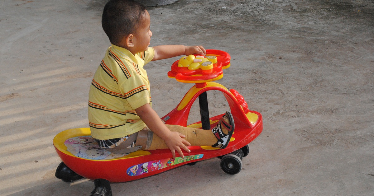 Tết rộn ràng của em bé 'văng khỏi bụng mẹ'