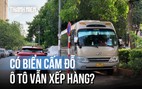 Lòng đường biến thành bãi đỗ xe dịch vụ: Cư dân bất an vì mất an toàn giao thông