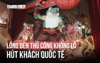 Lồng đèn 'Cóc kiện trời' bằng giấy dó cao 3 mét ở TP.HCM hút khách nước ngoài có gì đặc biệt?