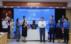 Con gái đại tướng Nguyễn Chí Thanh trao tặng chân dung cha cho Hội LHTN Việt Nam
