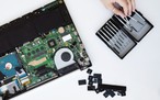 Phong Vũ bị tố bán laptop đã qua sửa chữa cho người tiêu dùng