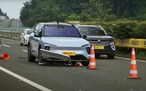 Thử hệ thống ADAS trên ô tô: Tesla 'áp đảo' loạt xe Trung Quốc