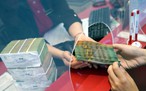 Lượng tiền gửi của người dân vào ngân hàng tăng cao kỷ lục