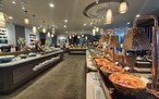 Mua ảnh check-in giá 10.000 đồng/tấm để 'phông bạt' cuộc sống sang chảnh