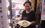 Gây bão mạng quốc tế, bánh ram ít Huế thành món 'best seller' ở nhiều quán TP.HCM