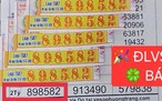 3 người ở TP.HCM trúng 28 tỉ xổ số miền Nam, mua và đổi thưởng cùng đại lý
