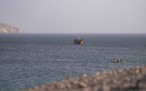Iran tuyên bố eo biển Hormuz là 'lằn ranh đỏ', đáp trả ông Trump