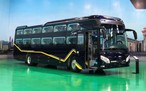 Vì sao nhiều xe khách chỉ có một cửa lên xuống?