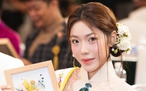 Hoa hậu Việt biết 4 thứ tiếng ra sao sau một năm đăng quang?