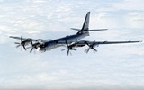 Nga điều máy bay ném bom chiến lược đến gần Mỹ