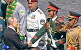 Trung úy Việt Nam bắt tay Tổng thống Putin: 'Niềm vinh dự không của riêng tôi'