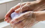 Bác sĩ 24/7: Covid-19 gia tăng, những ai cần đặc biệt lưu ý?