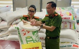 Khởi tố 2 chủ tiệm bán hơn 17 tấn gạo ST25 giả