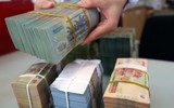 Lãnh đạo nhiều doanh nghiệp và người nhà chi hàng trăm tỉ đồng gom cổ phiếu