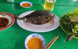 Xử phạt chủ bè 'chặt chém' du khách trong vụ cá bò hòm ở Nha Trang