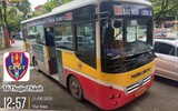 Tài xế xe buýt lén uống bia bị người dân báo CSGT xử lý