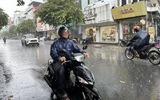 Ảnh hưởng bão số 5, TP.HCM đề phòng mưa lớn và giông sét vào chiều tối