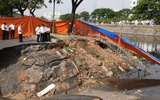 Kiểm tra bờ kênh Tàu Hủ sạt lở, lãnh đạo TP.HCM yêu cầu khắc phục khẩn cấp