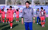 HLV Hàn Quốc cúi đầu xin lỗi, ngậm ngùi nhắc lại loạt đá luân lưu thua U.23 Việt Nam: ‘Thủ môn đã…’