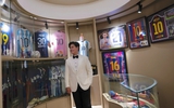Chàng trai gây choáng khi chi gần 3 tỉ đồng sở hữu các vật phẩm của Messi