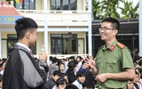 Chiến dịch 'Không một mình': Lá chắn bảo vệ trẻ em trên không gian mạng