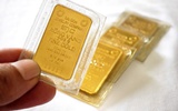 Giá vàng tăng gần 2 triệu, người mua đầu tháng vẫn lỗ 26 triệu/lượng