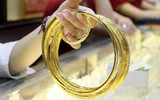 Giá vàng liên tiếp giảm sau 'cú' tăng mạnh đầu ngày