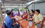 Người mẹ Cà Mau chết lặng nhận thi thể con gái, cháu ngoại
