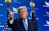 Ông Trump cảnh báo Iran 'sẽ không còn tồn tại' nếu tiếp tục tấn công tàu
