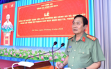 Giám đốc Công an tỉnh Cà Mau Hồ Việt Triều được thăng cấp bậc hàm thiếu tướng