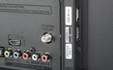 Cổng bí ẩn trên TV nhiều người chưa từng sử dụng