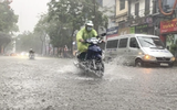 Mưa lớn cấp tập sau nắng nóng, 18 tỉnh, thành sẵn sàng ứng phó