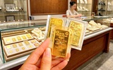 Giá vàng trượt sâu, xuống 140 triệu đồng/lượng