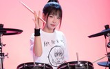 Một lời rủ đưa cô gái đến nghề chơi trống chuyên nghiệp
