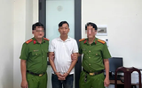 Công an tỉnh Cà Mau bắt bị can lừa đảo bằng chiêu đáo hạn ngân hàng