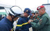 Venezuela tặng huy chương 'Anh hùng Venezuela' cho đoàn cứu hộ Việt Nam