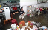 Vì sao gần 30 căn nhà ở TP.HCM ngập từ tối đến sáng? Phường giải thích