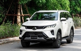 SUV 7 chỗ: Doanh số Toyota Fortuner tăng trở lại, vẫn kém xa Ford Everest