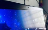 Vì sao cạnh webcam trên laptop luôn có những lỗ nhỏ bí ẩn?