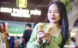Người Hà Nội lưu luyến kem Tràng Tiền trước ngày dừng bán ở địa chỉ truyền thống